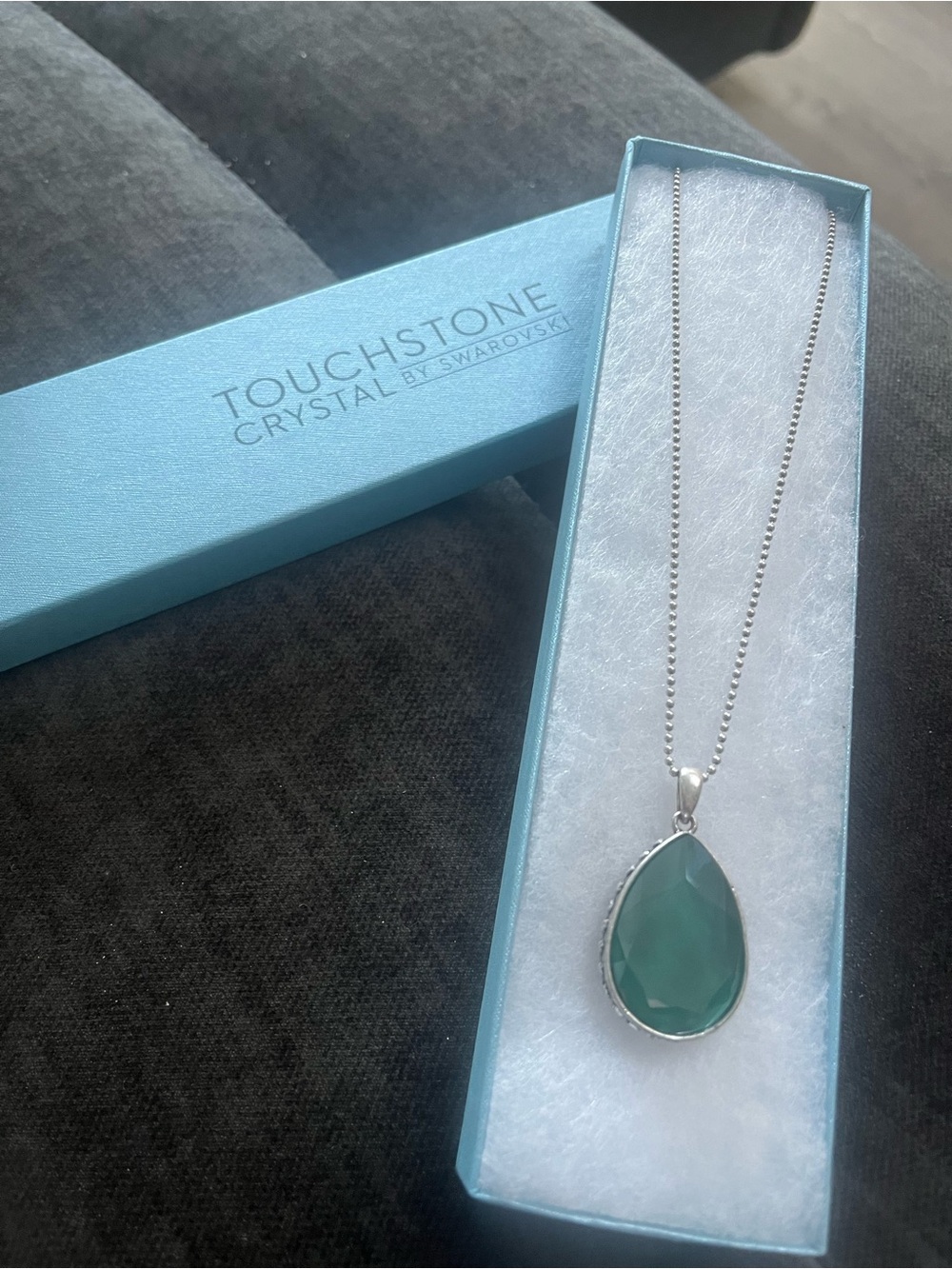 💚Touchstone Crystal Royal Green Drop Pendant💚🏝️